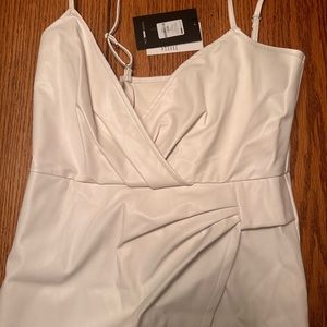 Cute summer wear never worn cream skort